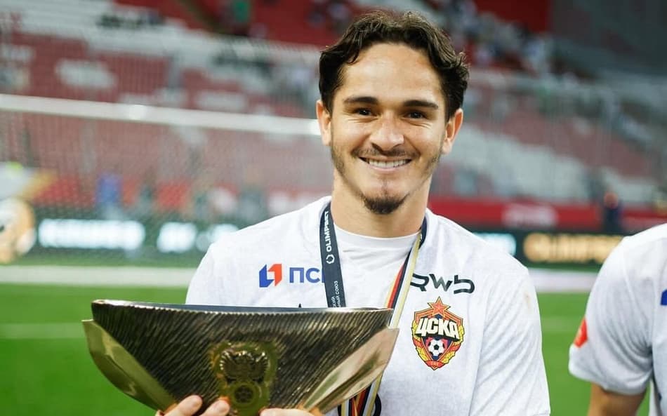 Palmeiras encaminha a contratação do lateral Khellven; veja detalhes