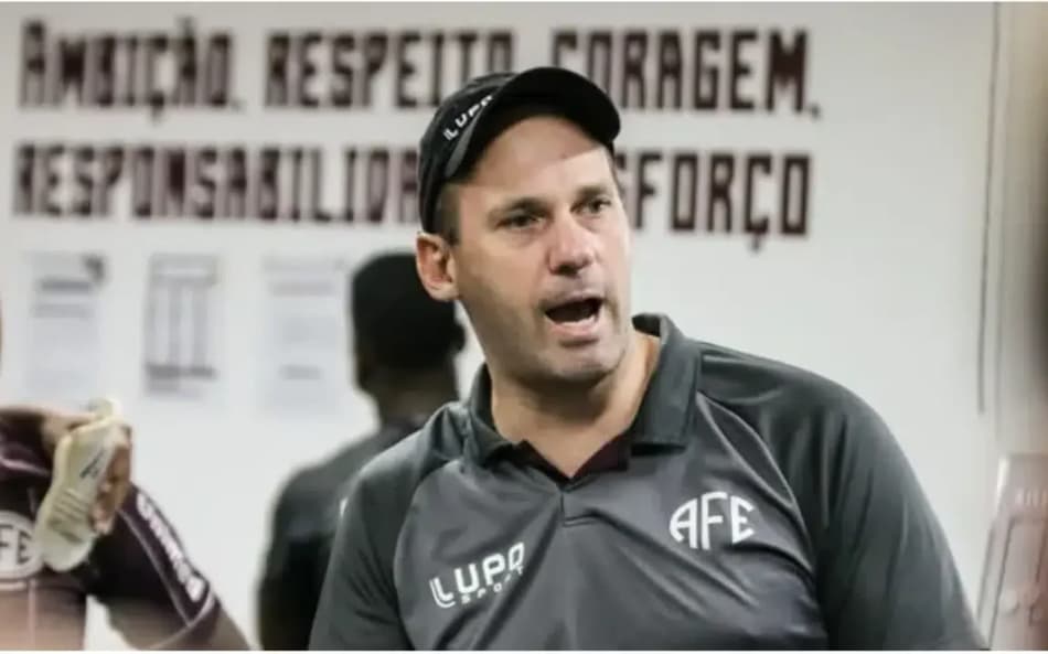 Leo Mendes é o novo treinador da Ferroviária. (Foto: Tiago Pavini/Ferroviária SA)