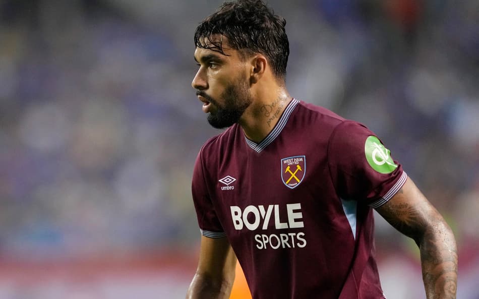 Lucas Paquetá em ação pelo West Ham durante amistoso contra o Everton