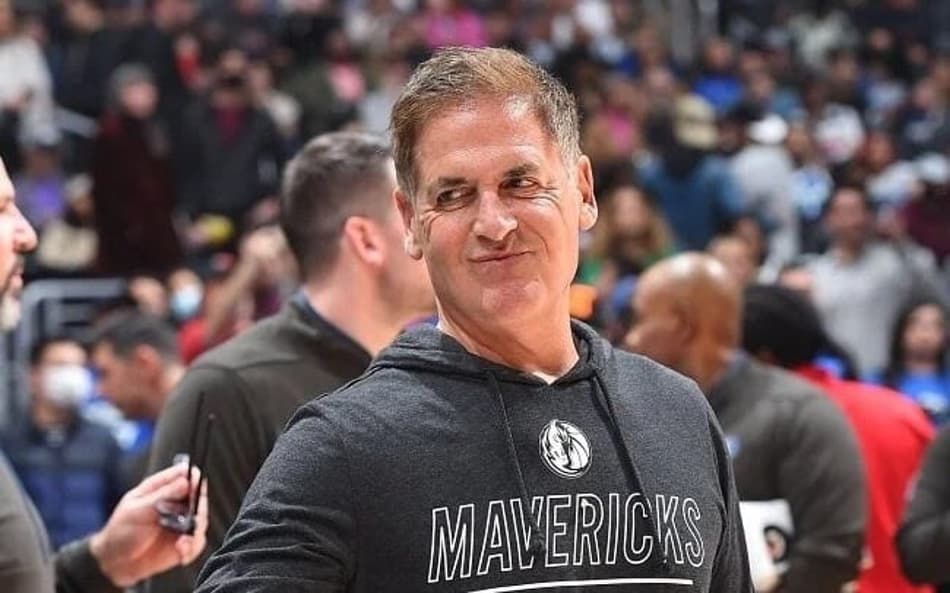 dono mavericks trocou jogadores