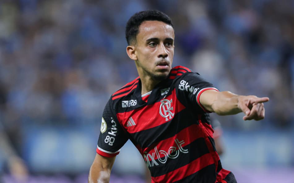 Matheus Gonçalves responde qual é o foco do Flamengo em 2025 (Foto: Maxi Franzoi/AGIF)