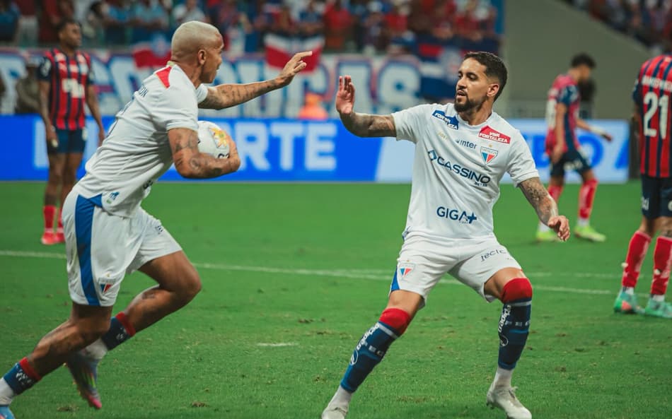 Matheus Pereira, do Fortaleza, em jogo contra o Bahia (Foto: Mateus Lotif/Fortaleza EC)