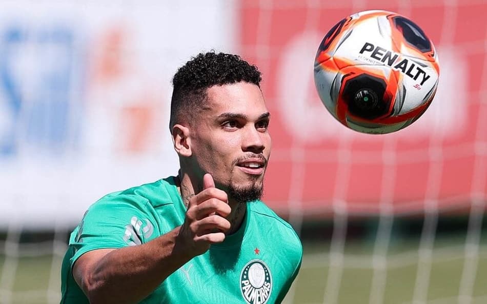 Paulinho, atacante do Palmeiras