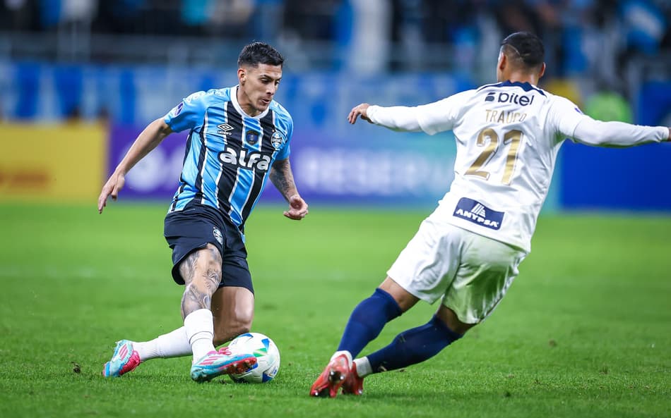 Pavón no jogo do Grêmio contra o Alianza Lima. (Foto: Lucas Uebel/Grêmio FBPA)