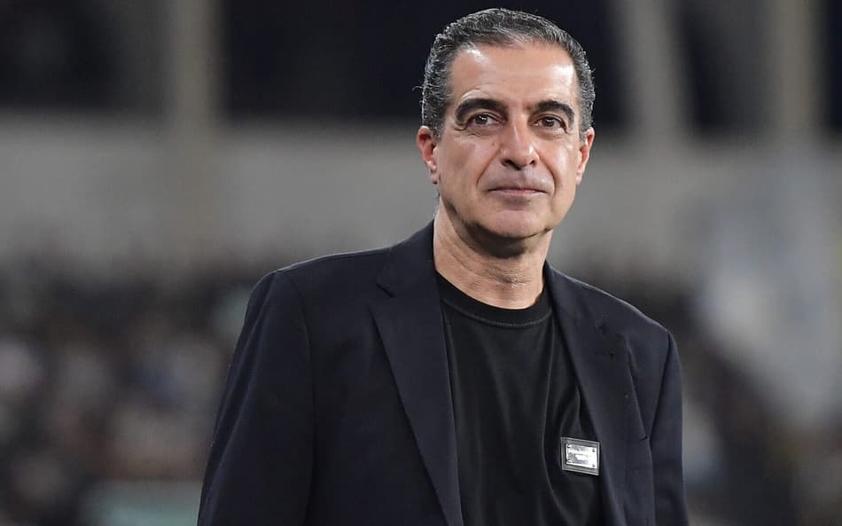 Renato Paiva é o técnico do Botafogo (Foto: Thiago Ribeiro/AGIF)