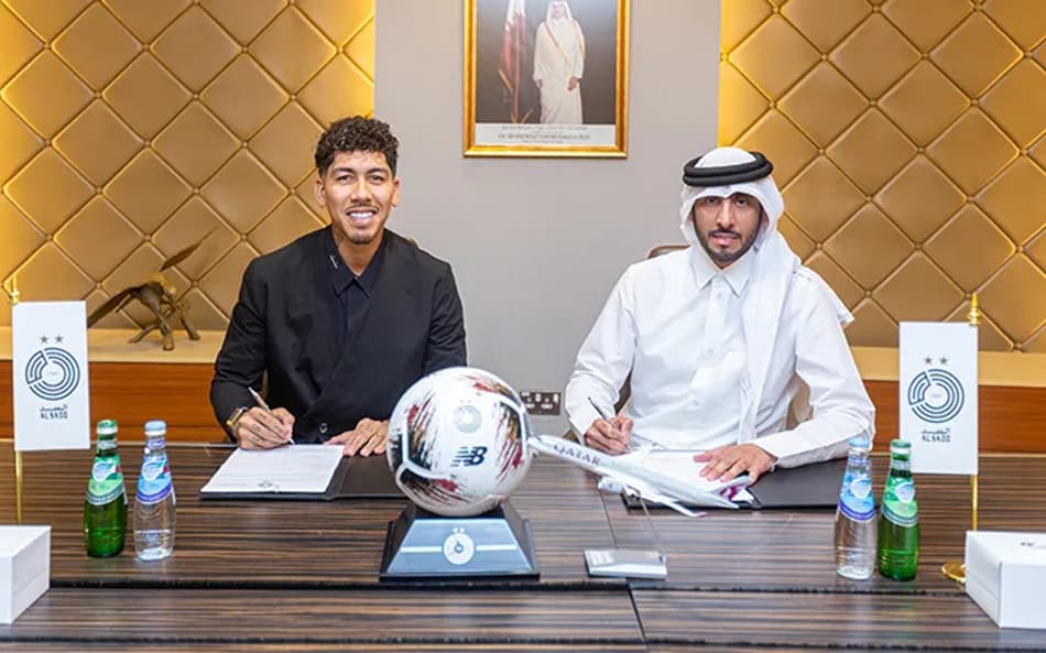 Roberto Firmino assina contrato com o Al Sadd, do Catar
