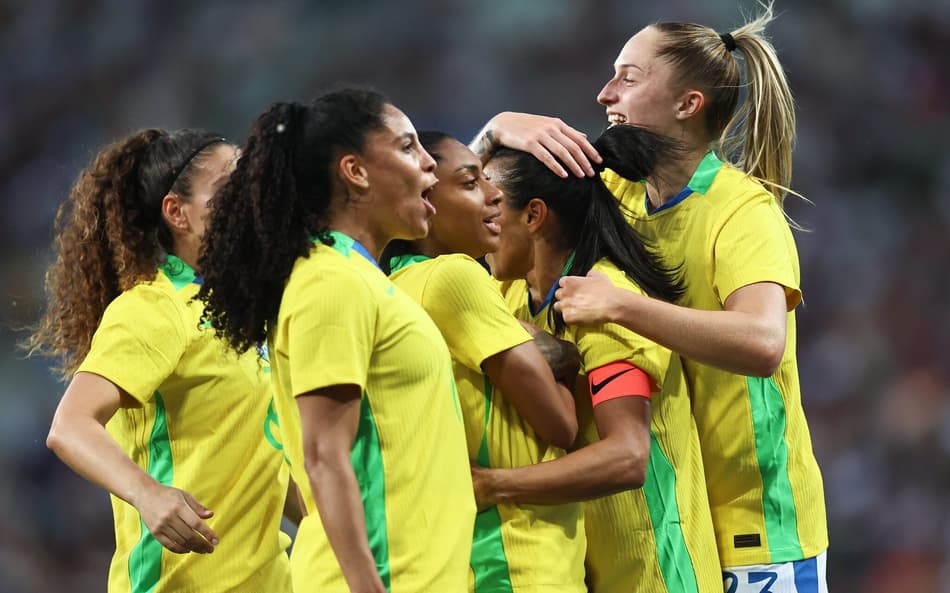 Seleção feminina comemora gol contra a França. (Foto: Livia Villas Boas / CBF)