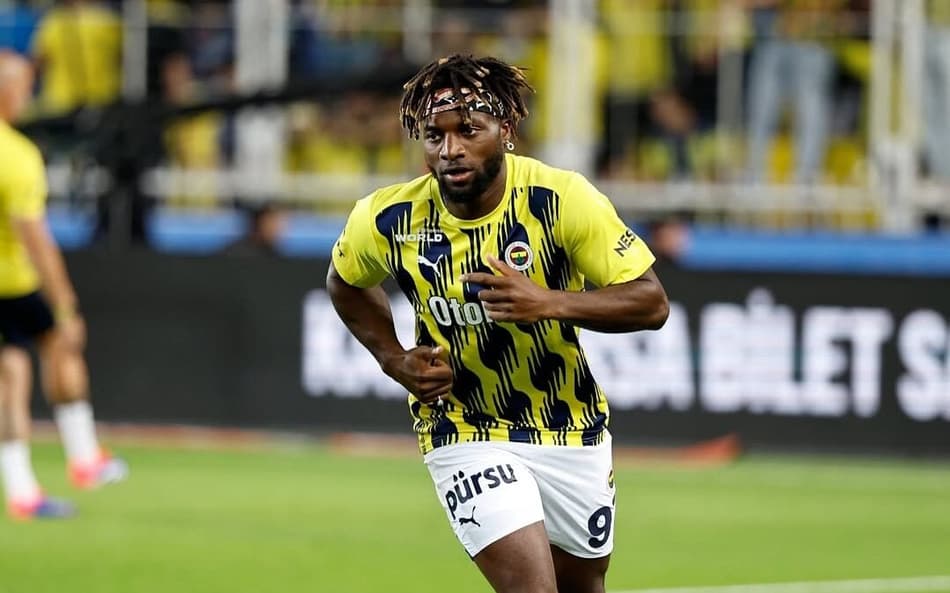 Saint-Maximin estava no Fenerbahce na última temporada (Foto: Reprodução/Saint-Maximin)