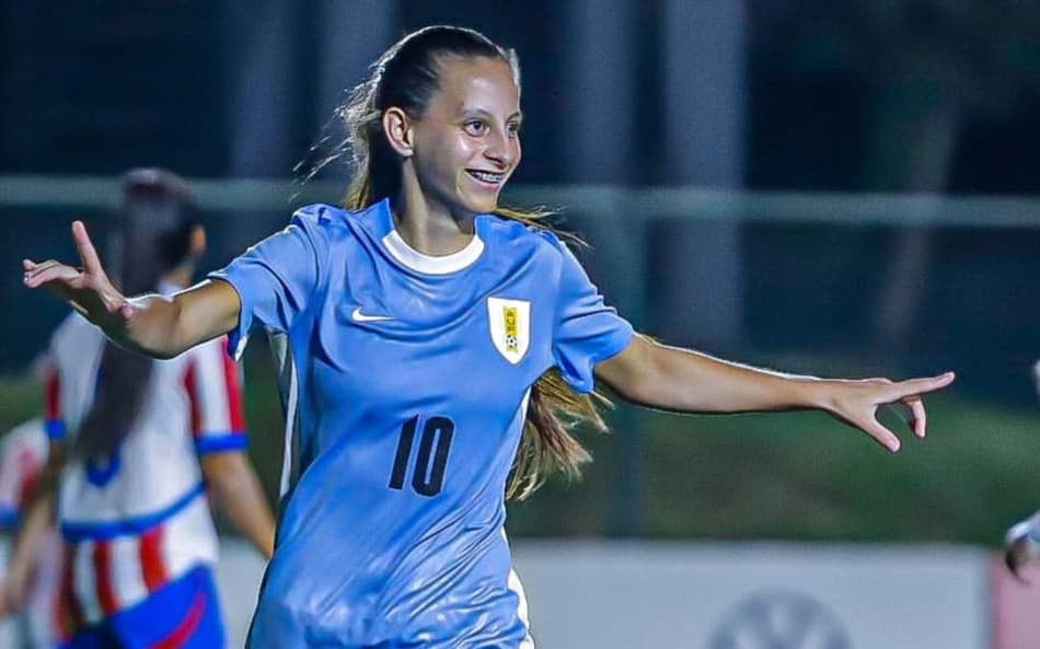 Belén Aquino comemora gol pela seleção do Uruguai. (Foto: Seleção Uruguaia/Divulgação)