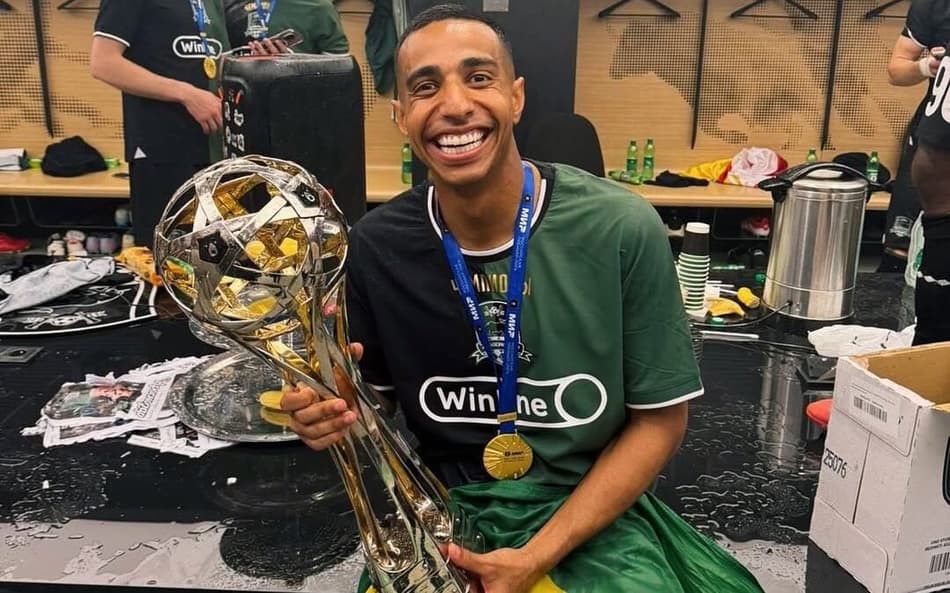 Victor Sá pode reforçar o Corinthians. Jogador de 31 anos está no Krasnodar, da Rússia, e deseja voltar ao futebol brasileiro. (Foto: Divulgação/ Instagram)
