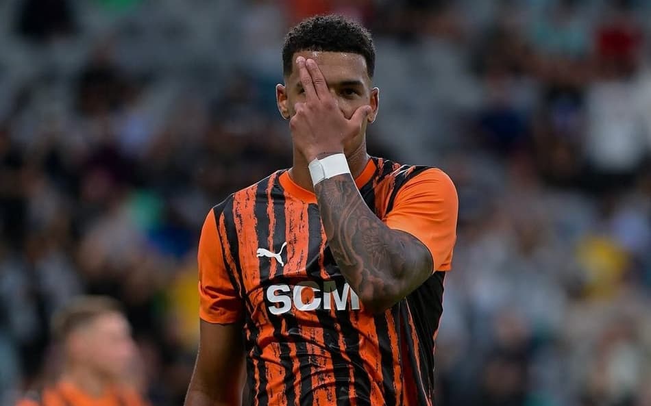 Kauã Elias comemora gol pelo Shakhtar Donetsk (Foto: Reprodução)