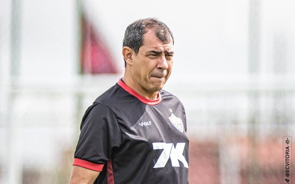Carille comanda treino do Vitória no Barradão (Foto: Victor Ferreira / EC Vitória)