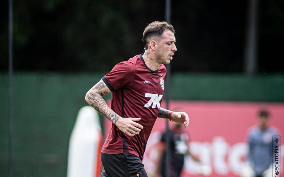 Renzo López marca dois gols contra o sub-20 (Foto: Victor Ferreira / EC Vitória)