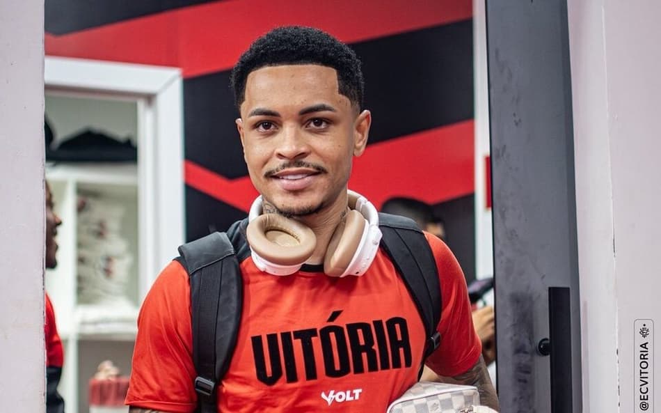 Matheuzinho chega ao Barradão para enfrentar o Sport (Foto: Victor Ferreira / EC Vitória)