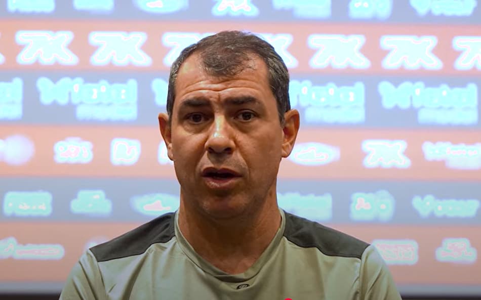 Carille em entrevista de apresentação no Vitória (Foto: reprdução)