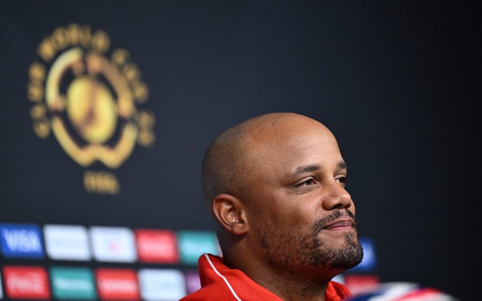 Técnico do Bayern, Kompany em coletiva durante o Mundial de Clubes