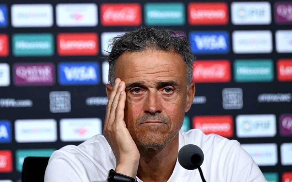 Técnico do PSG, Luis Enrique durante coletiva no Mundial de Clubes