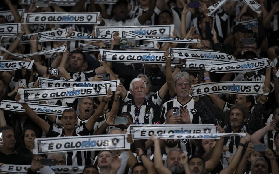 Torcida do Botafogo antes da partida contra São Paulo