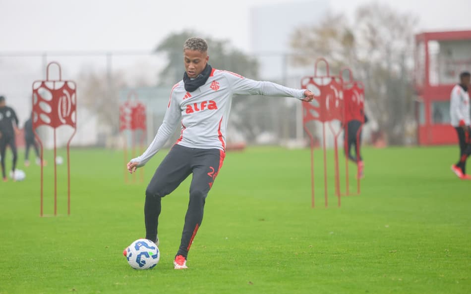Vitinho, atacante do Internacional