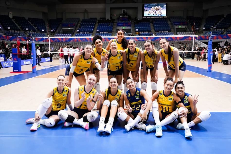 Imagens da vitória da Seleção feminina de vôlei sobre a França