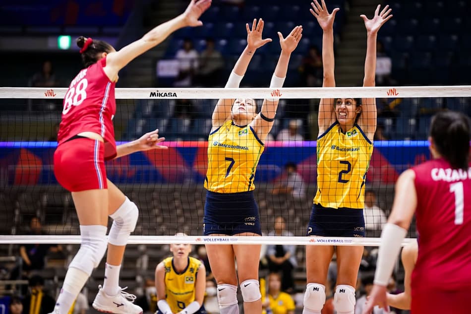 Brasil x França, pela terceira etapa da VNL feminina (foto: volleyballworld)