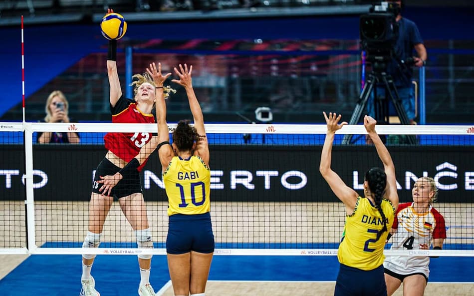 Brasil x Alemanha, pelas quartas de final da VNL feminina (foto: volleyballworld)