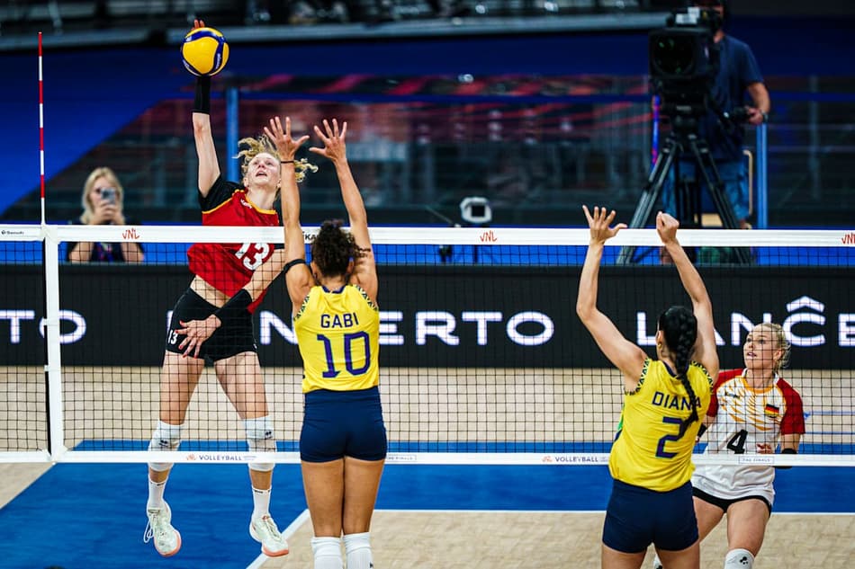 Brasil x Alemanha, pelas quartas de final da VNL feminina (foto: volleyballworld)