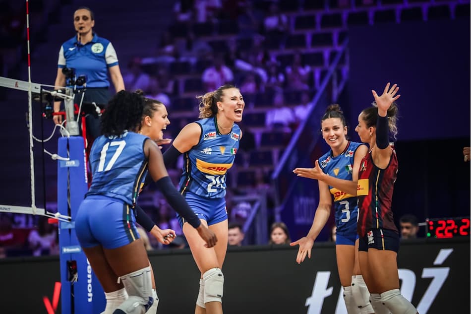 Itália 3 x 0 Estados Unidos, pela VNL feminina (foto: volleyballworld)