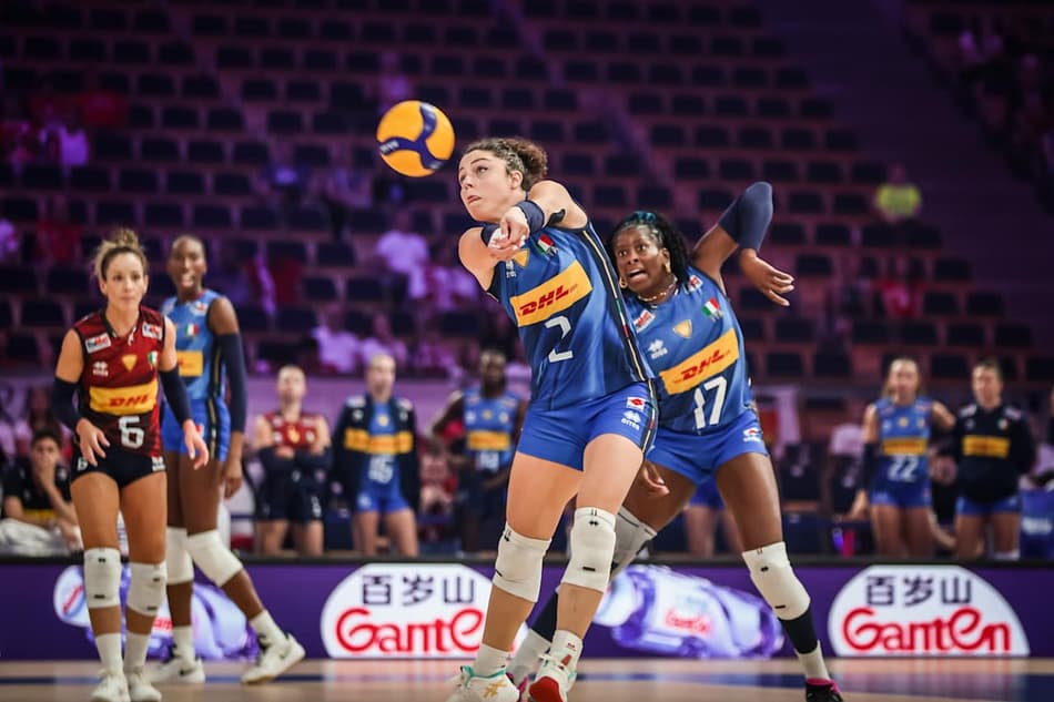 Itália 3 x 0 Estados Unidos, pela VNL feminina (foto: volleyballworld)