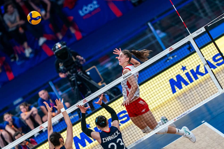 Polônia e China disputam vaga nas semfinais da VNL feminina