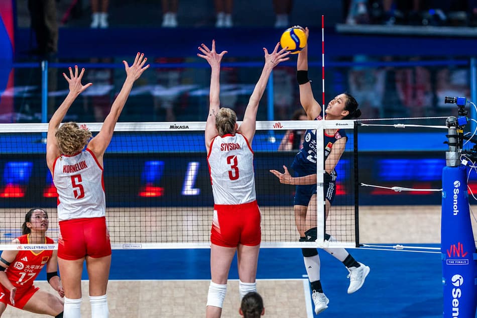 Polônia x China, pelas quartas de final da VNL feminina (foto: volleyballworld)
