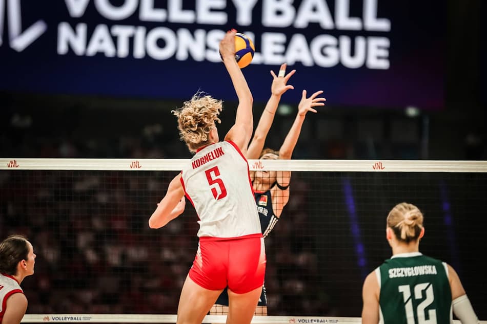 Polônia x China, pelas quartas de final da VNL feminina (foto: volleyballworld)