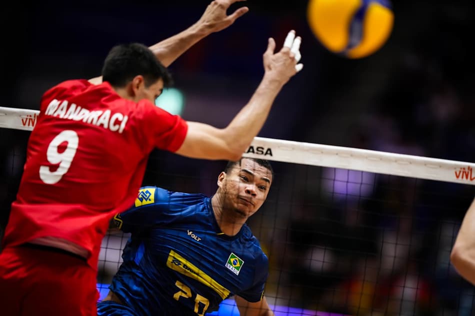Brasil x Turquia, pela VNL masculina (foto: volleyballworld)