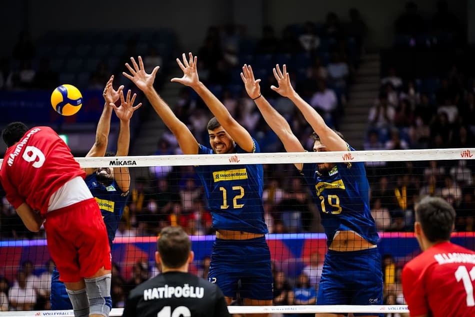 Brasil x Turquia, pela VNL masculina (foto: volleyballworld)