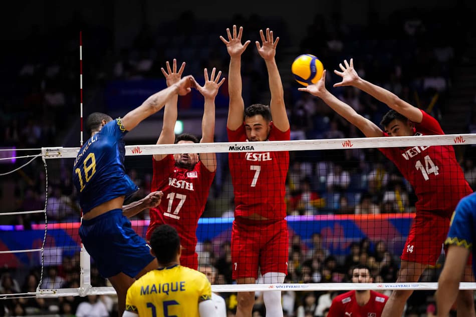 Brasil x Turquia, pela VNL masculina (foto: volleyballworld)
