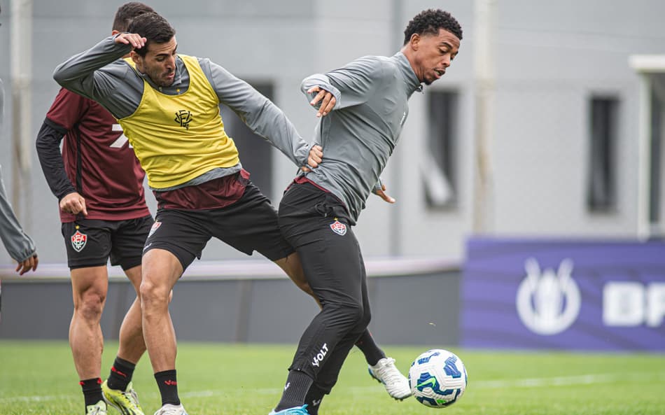 Jogadores do Vitória em treino no CT do Grêmio (Victor Ferreira / EC Vitória)