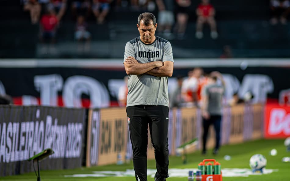 Fábio Carille em Vitória x Bragantino (Foto: Victor Ferreira / EC Vitória)
