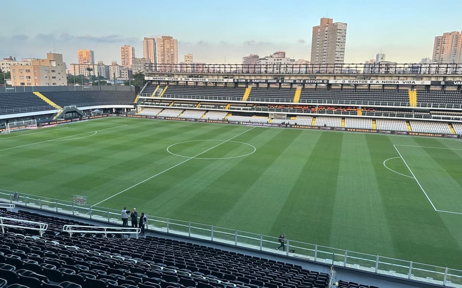 Vila Belmiro recebe duelo entre o Santos e o Flamengo, nesta quarta-feira (16), pela 14ª rodada do Campeonato Brasileiro. (Foto: Juliana Yamaoka/ Lance!)