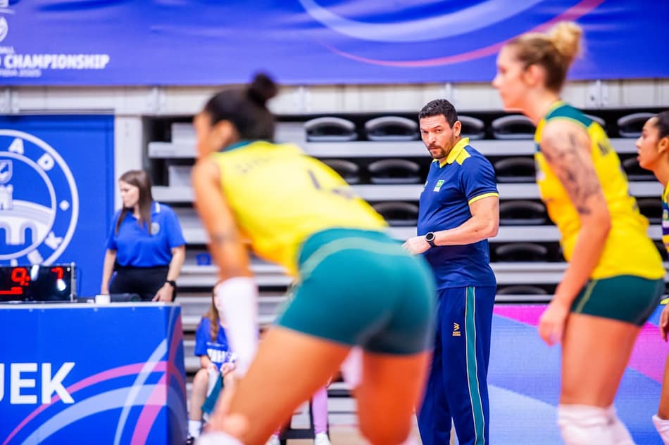 Brasil x Bulgária, pelas quartas de final do Mundial de vôlei feminina sub-19 (foto: volleyballworld)