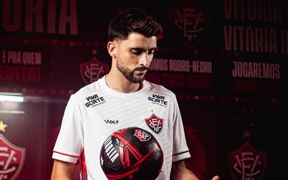 Rúben Ismael sendo apresentado no Vitória (Foto: Victor Ferreira / EC Vitória)