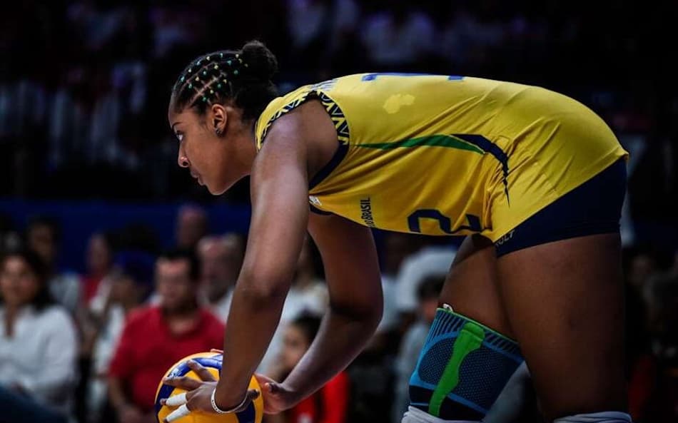 Ana Cristina anotou 10 pontos de saque nas primeiras semanas