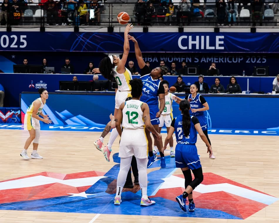 Brasil vence El Salvador e se classifica para fase eliminatória da AmericupW; veja fotos