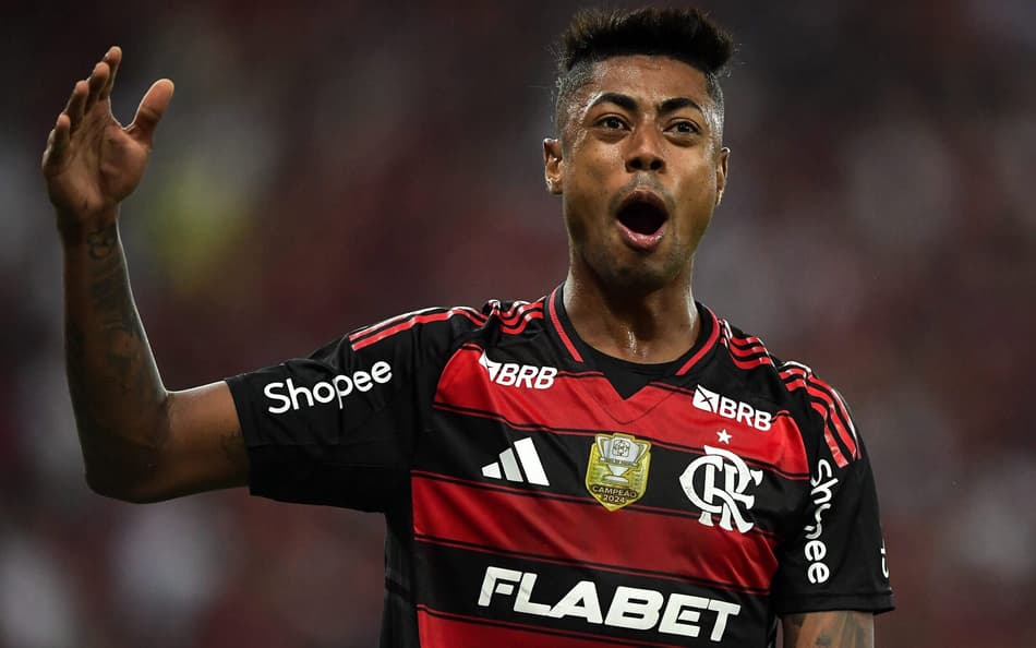 Bruno Henrique comemora gol pelo Flamengo
