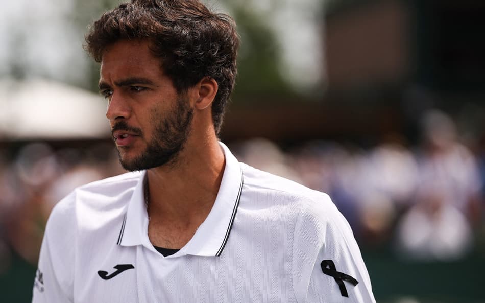 Português quebra protocolo e homenageia Diogo Jota em Wimbledon