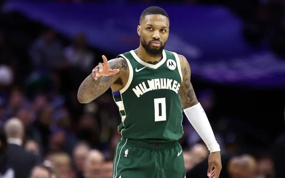 damian-lillard-0-milwaukee-bucks-77186519