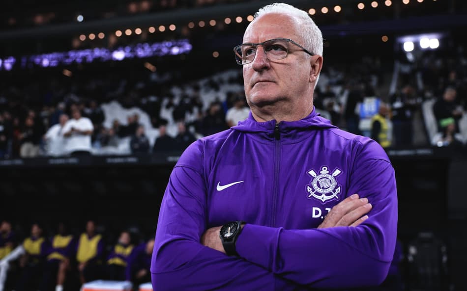 Dorival Jr em Corinthians x Bragantino pelo Brasileirão 2025
