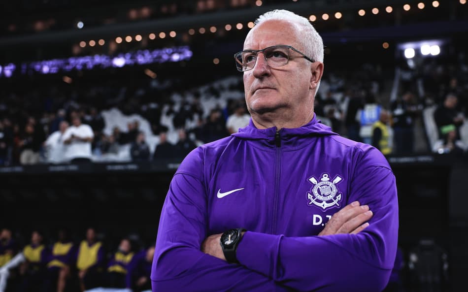 Dorival Jr em Corinthians x Bragantino pelo Brasileirão 2025