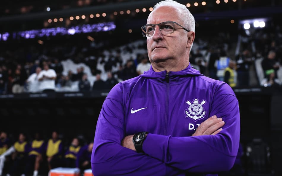 Dorival Jr em Corinthians x Bragantino pelo Brasileirão 2025