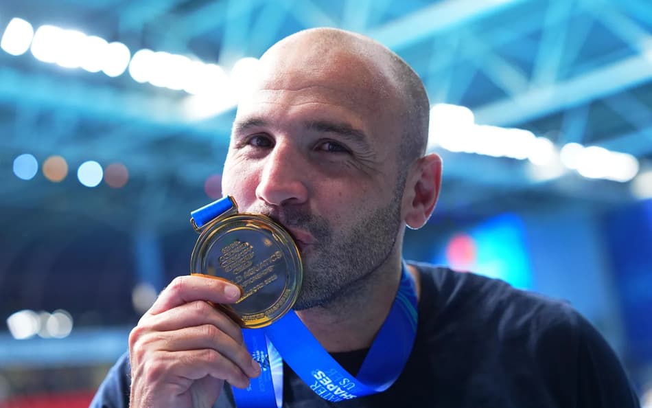 Felipe Perrone se despediu com ouro no Mundial de Esportes Aquáticos