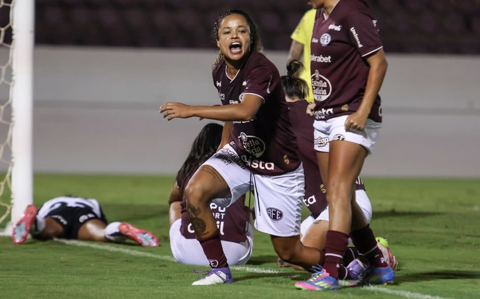 Mariana Santos abriu o placar em Ferroviária x Corinthians. (Foto: Jonatan Dutra/Ferroviária)